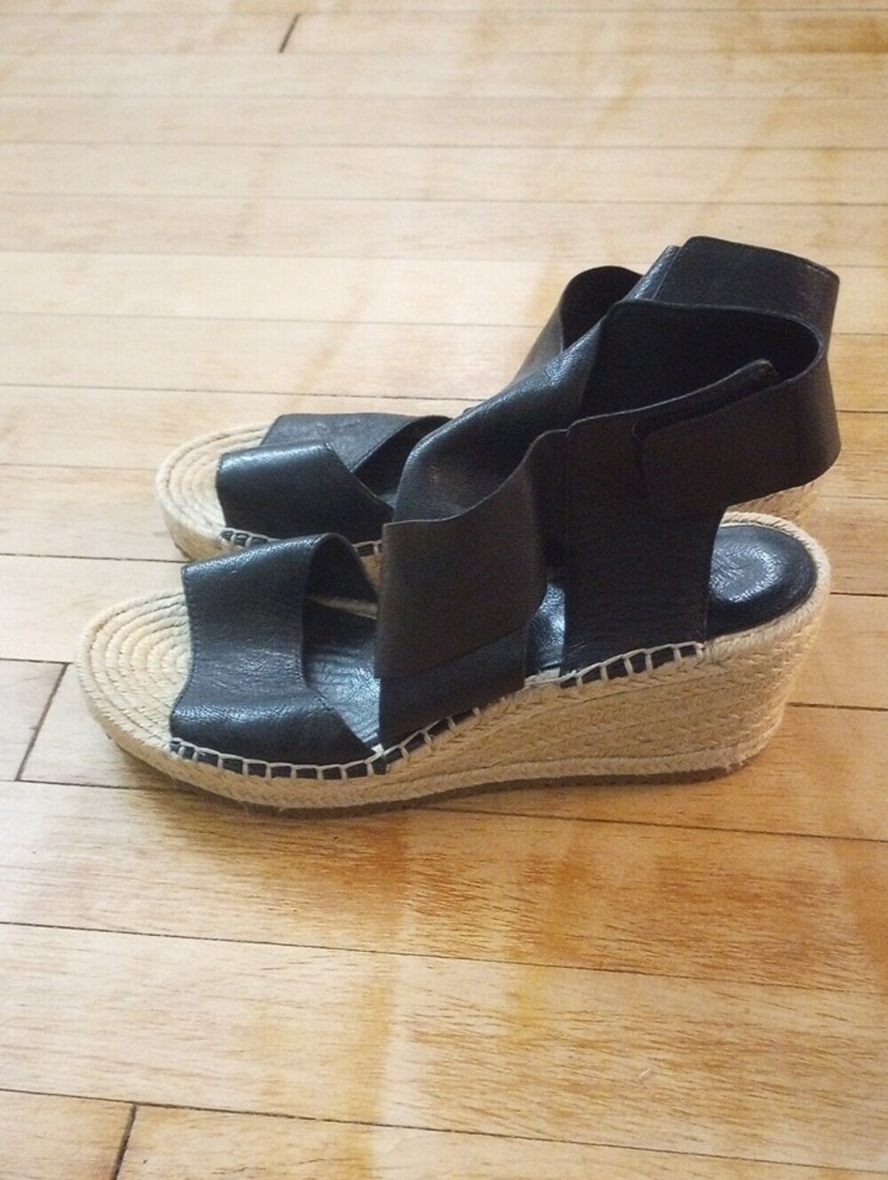 Eileen Fisher Willow Tumbled Black Leather Espadrille Wedge Sandals Size 8